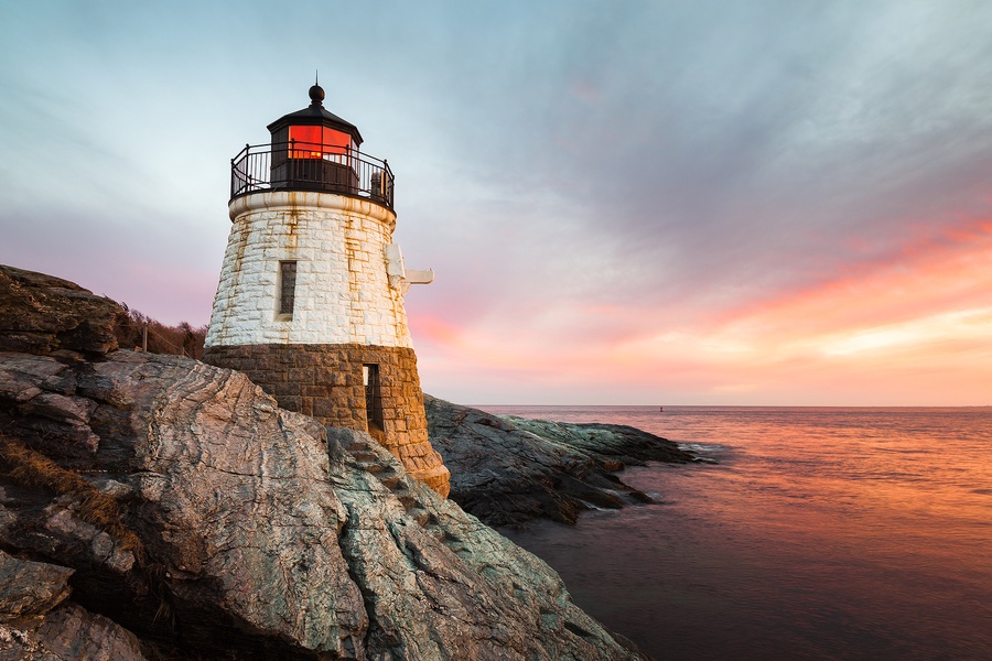 Small Castle Hill Lighthouse 900x600